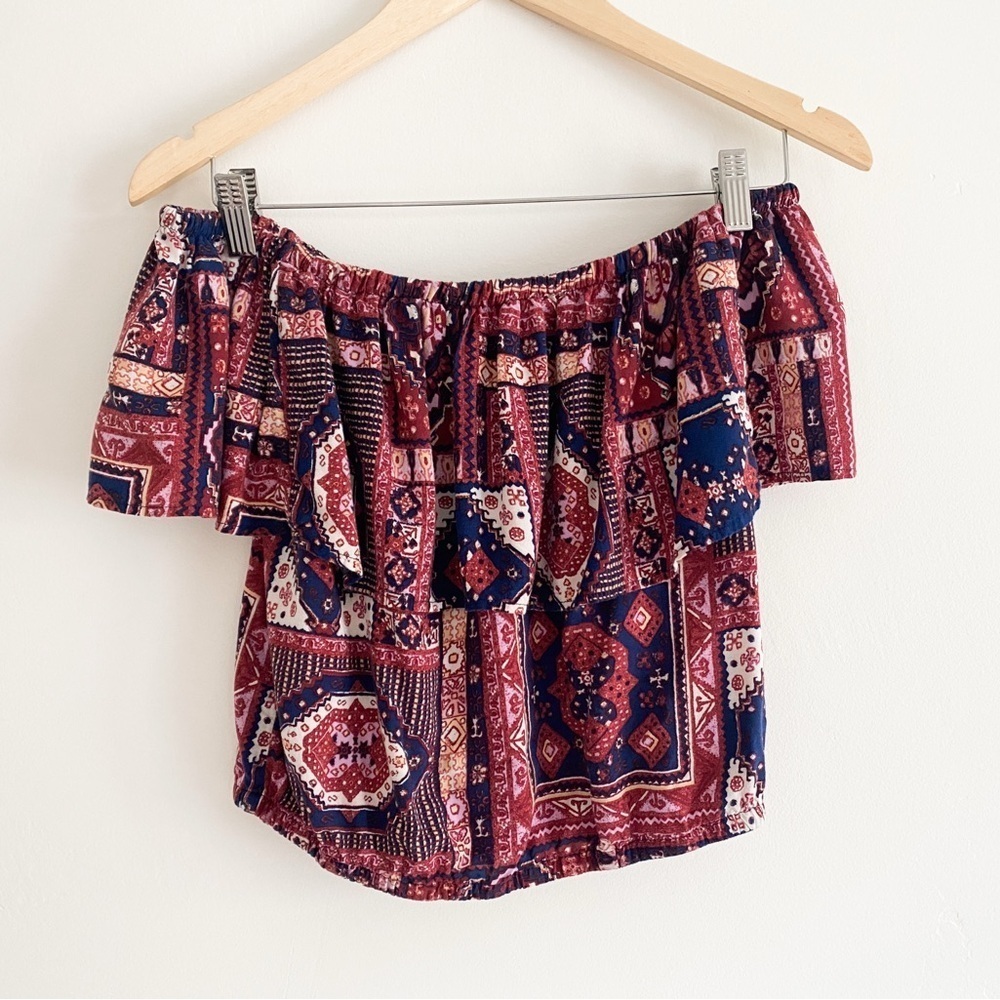 Hollister Boho Off-the-Shoulder Ruffle Crop Top β Size Small